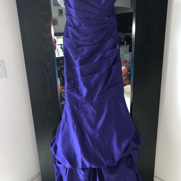 Wedding Dress - Picture 2 of 7